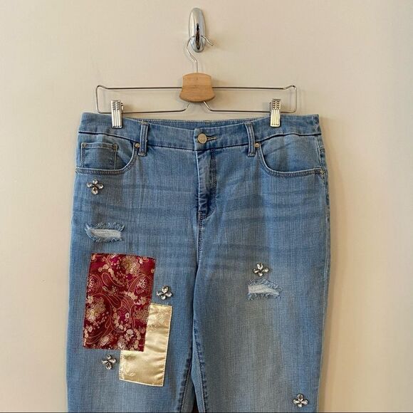 CHICO’S So Slimming Patchwork Embellished Girlfriend Ankle Jeans - Picture 6 of 11